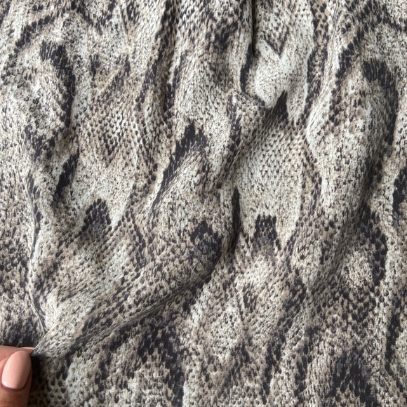 JOIE- Silk, animal print sleeveless blouse. - Picture 3 of 5